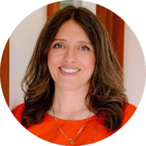 Megan Micco Headshot 2023 Circle