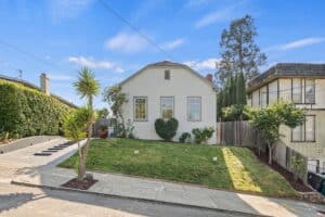 1107 ElCentro photo 15