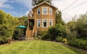 1527 Virginia Street - Hero