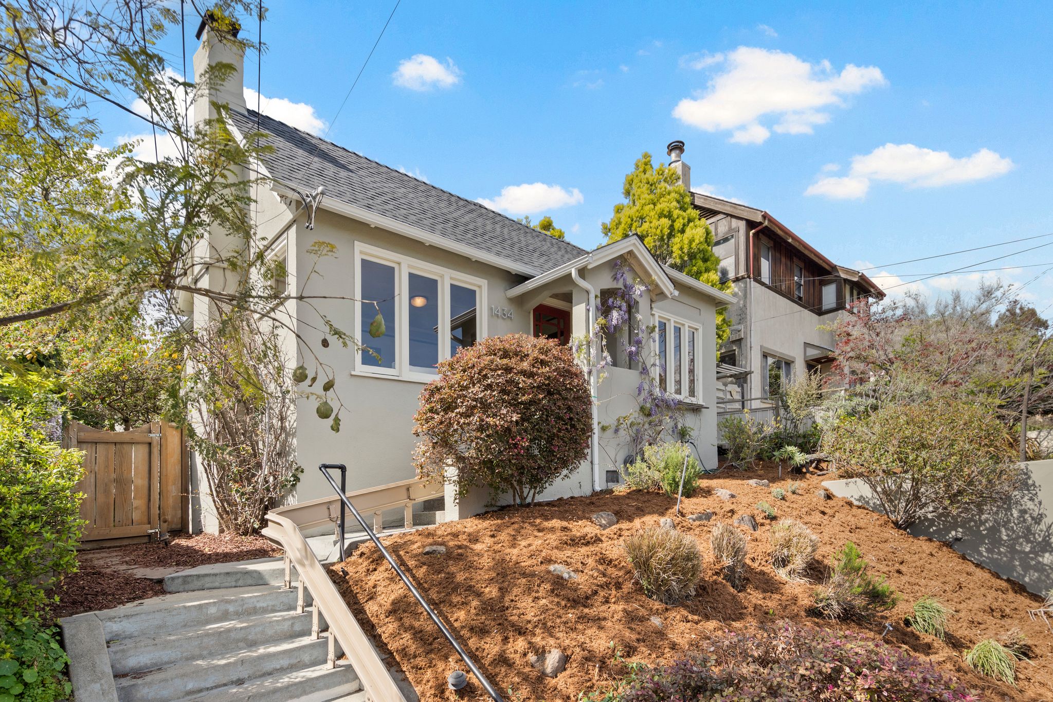 5671 Ocean View Dr, Oakland