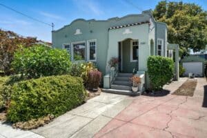 2852 60th Ave Oakland Photo 2