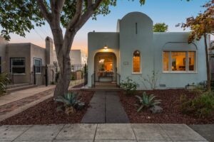 2104 Spaulding Ave. Berkeley Twilight 3