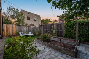 2104 Spaulding Ave. Berkeley Twilight 6