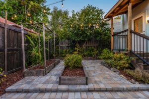 2104 Spaulding Ave. Berkeley Twilight 7